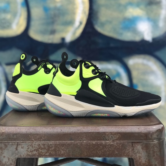 Nike Joyride CC3 Setter Comfortable Volt Sneakers - Picture 7 of 10
